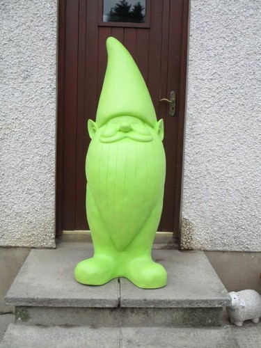 Giant garden gnome - giant,