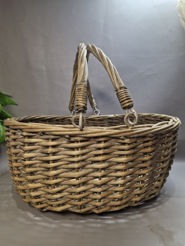 Vintage shopping basket fruit - shopping,