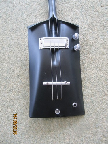 String slide shovel guitar - 3,