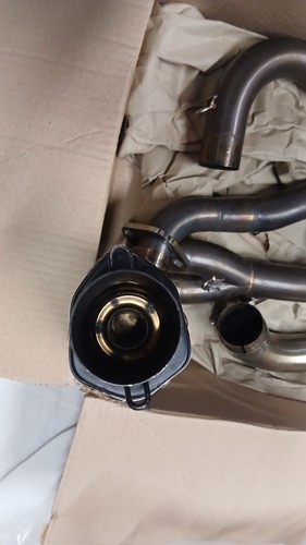 Suzuki gsx down - down, pipes
