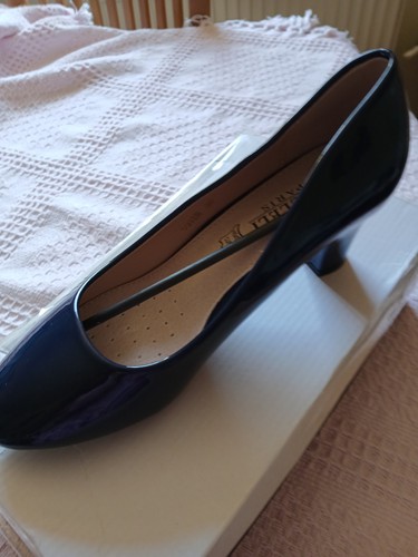 Navy blue patent court - navy,