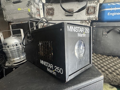 Martin ministar vintage retro - ministar,