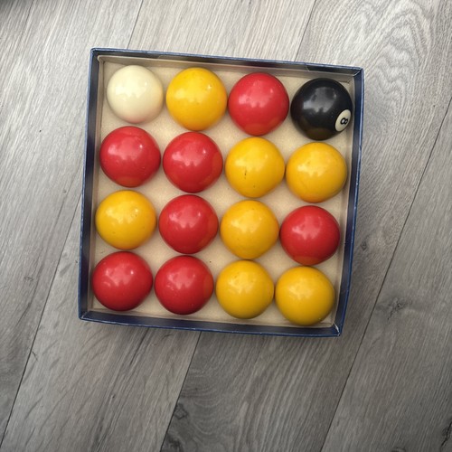 Pool balls set - e,