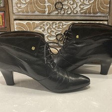 VINTAGE PETER KAISER BLACK