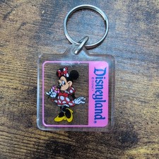 Disneyland Minnie Mouse Pink Plastic Keychain Keyring Disney