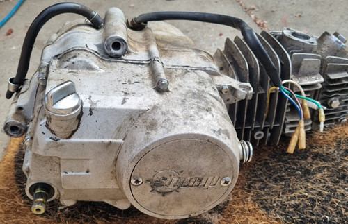Stomp pit bike engine 110cc - -,