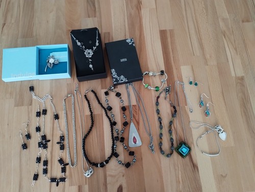Vintage and modern jewellery - modern,