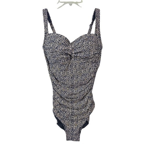 Nip tuck swim one - one, joanne