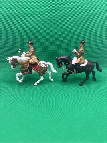 Britains eyes right mounted - eyes,