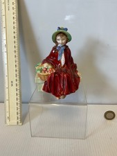 RARE VINTAGE ROYAL DOULTON  ENGLAND  LADY DOLL FIGURINE LINDA HN2106