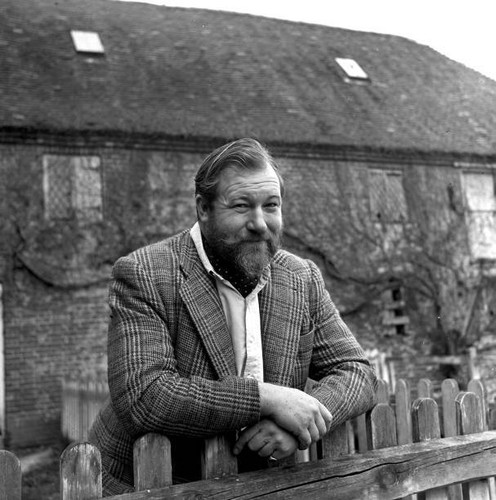 Actor james robertson justice - actor,
