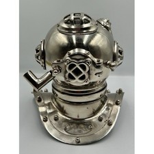 Metal U.S. Navy Mark V Diving