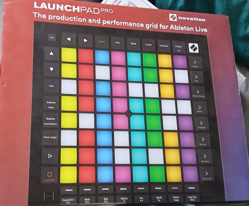Novation launchpad pro - pro, mk3.
