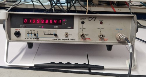 Racal dana 9921 - dana, uhf
