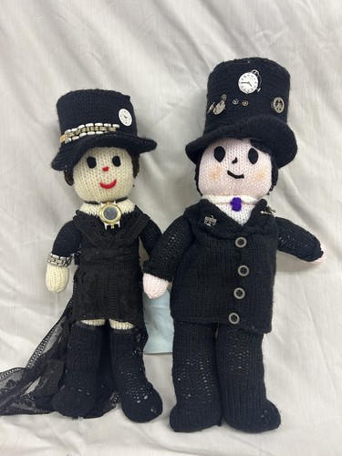 Knitted steam punk bride and - steam,