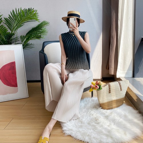 Pleats please issey style - pleats,