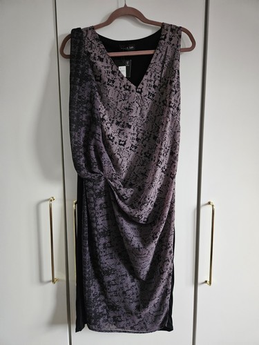 Label lab grey and black - lab,