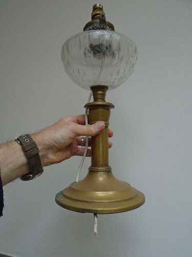 Damaged oil lamp restore or - damaged,