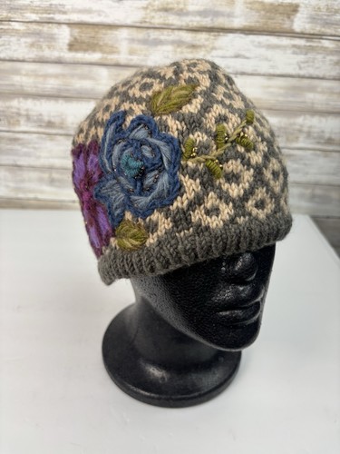 French knot knit beanie - french,