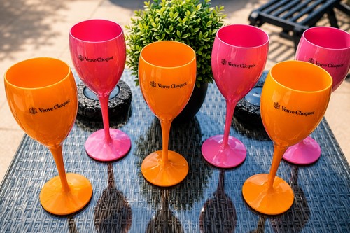 Veuve clicquot champagne - clicquot,