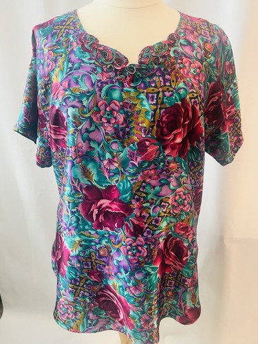 Women satiny shorty - women’s,