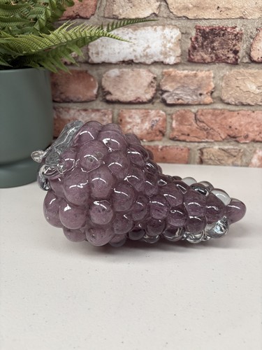 Lilac purple bunch of - of, grapes