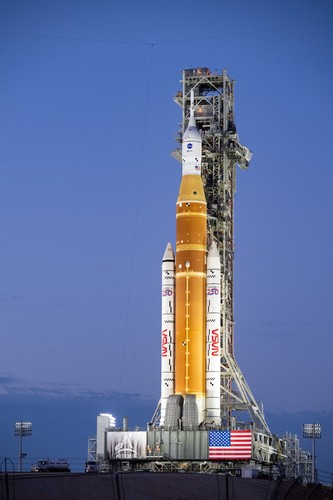 144 scale artemis sls srb - 1/144,