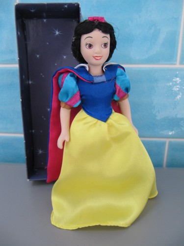 Boxed deagostini snow white - boxed,