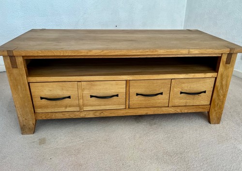 Solid oak coffee table with - oak,