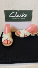Clarks Active Air Leather