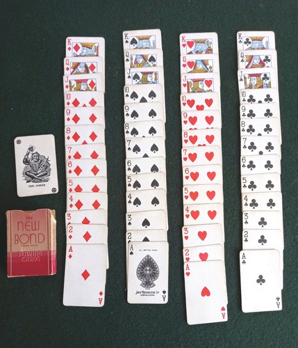 Pack used waddingtons - 1,