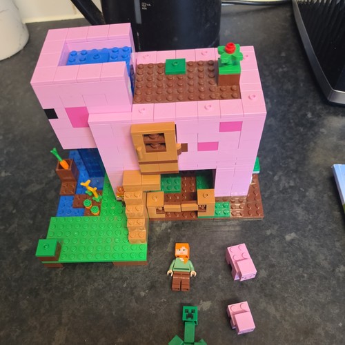 Lego minecraft the pig house - pig,