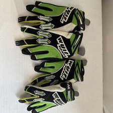 Wulfsport Stratos Kids Cub Childrens Gloves Motorcross MX Racing Bike AVT Enduro