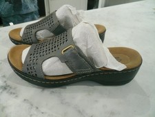 Clarks size 5 denim blue