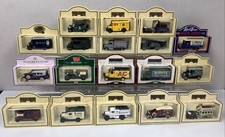 Ensemble set of eighteen (18)