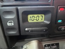 Land Rover Discovery 2 Face-Lift Td5 V8 Black Digital Dash Clock YFB100500PUY