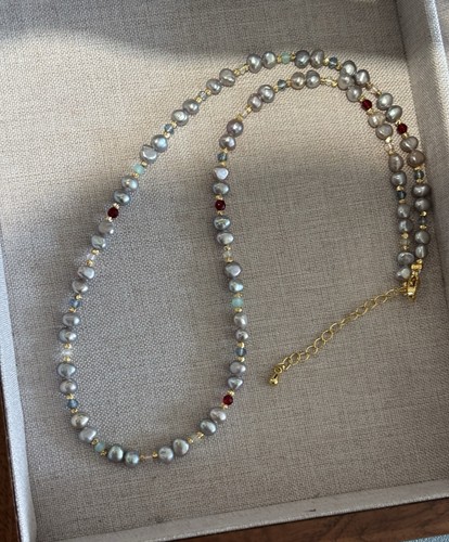 Grey baroque pearl necklace - baroque,