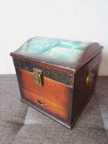 Wooden jewellery box domed - jewellery,