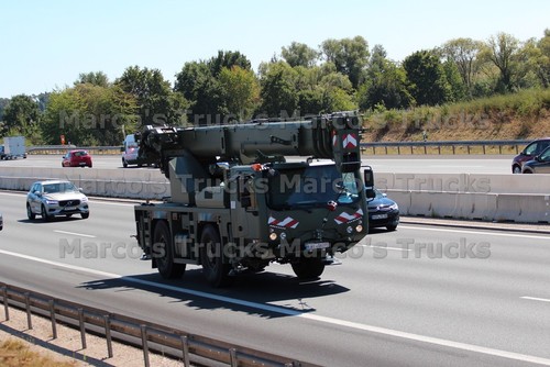 Truck photo crane - photo,