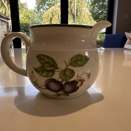 Ashberry milk jug gravy - m,