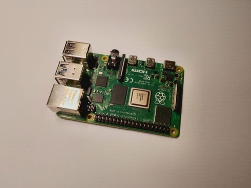 Raspberry 2gb used - 4b,
