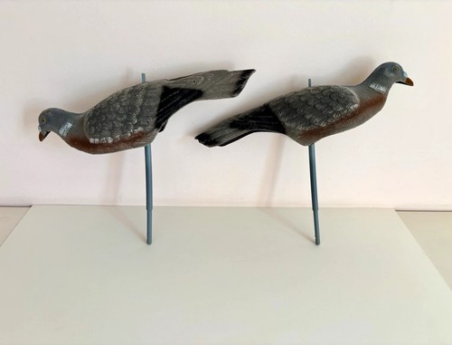 Stake mounted decoy pigeon set - stake-mounted,