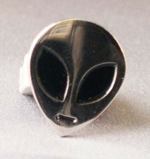 CHROME ALIEN HEAD ENAMEL PIN