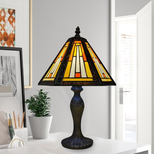 Tiffany style table lamp - style,