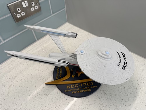 Star trek model constitution - model,