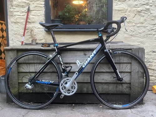 Giant defy road bike 700c - defy,
