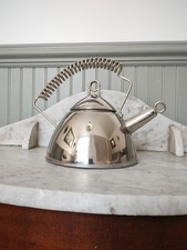 Funky retro stovetop whistling