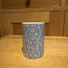 Mason's Crabtree & Evelyn Blue & White Floral Toothbrush Mug