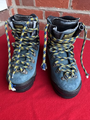 Sportiva women walking - sportiva,