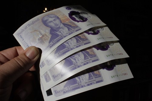 Pound notes 20 - 20,